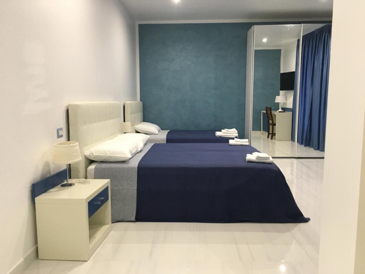 Madigans Rooms Bed&Breakfast Lecce Exterior photo