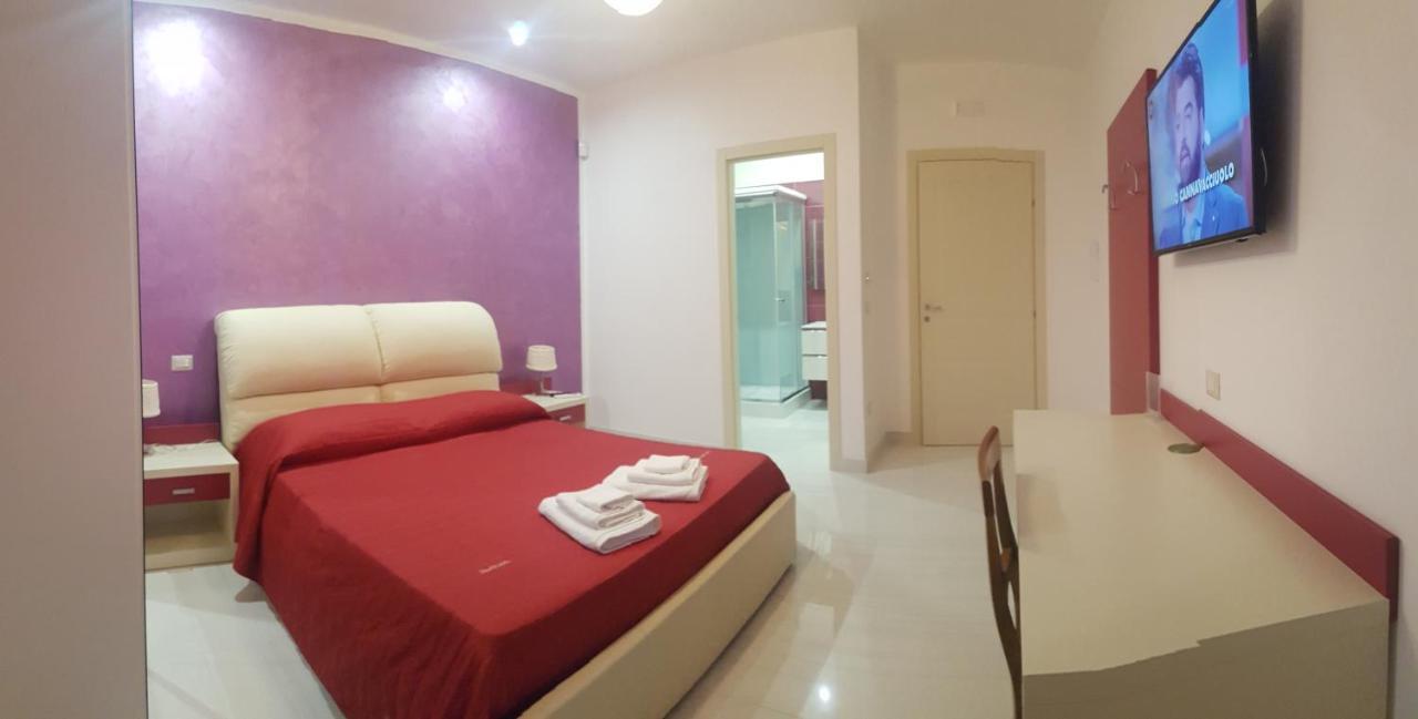 Madigans Rooms Bed&Breakfast Lecce Exterior photo